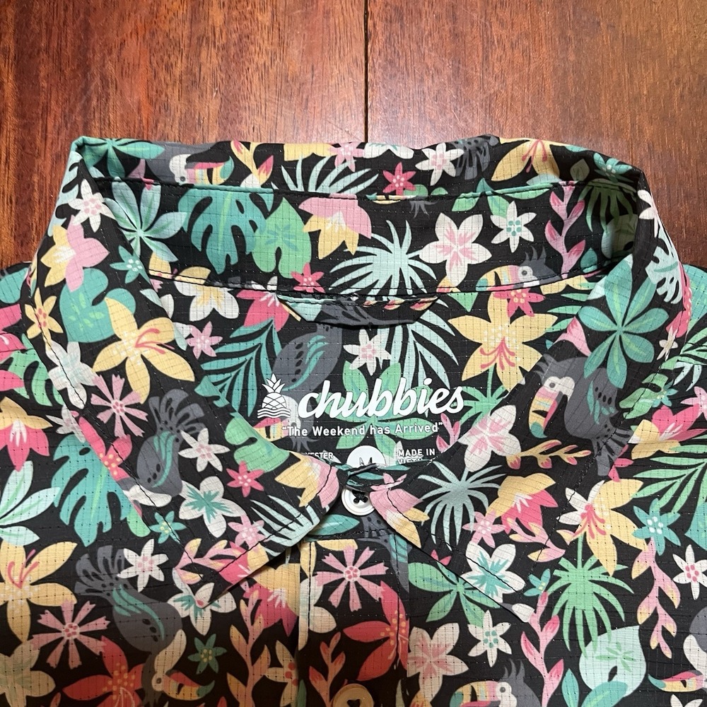 Chubbies Shirt Men Medium Performance Stretch Hibiscus Floral Button Up Ripstop - Picture 3 of 10